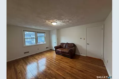 50 Lincoln Avenue #1 R, Danbury, CT 06810 - Photo 5
