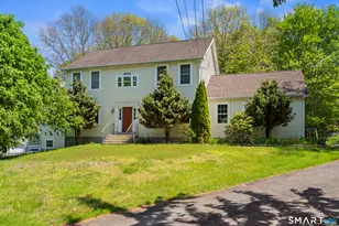 52 Middle Rd, Preston, CT 06365 - Photo 1