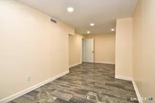 170 Sequoia Rd, Bridgeport, CT 06606 - Photo 9