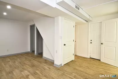 170 Sequoia Road, Bridgeport, CT 06606 - Photo 5