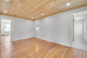 1070 Enfield St, Enfield, CT 06082 - Photo 15