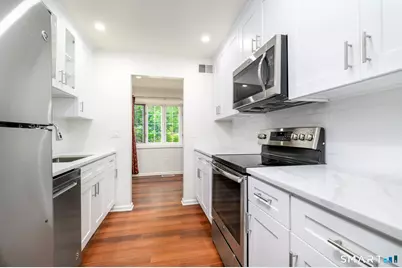 2700 Bedford Street #G, Stamford, CT 06905 - Photo 3