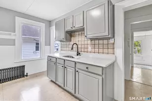 3193 Main St, Bridgeport, CT 06606 - Photo 17