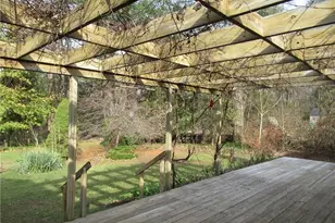 11 Burnt Swamp Rd, Woodbridge, CT 06525 - Photo 3