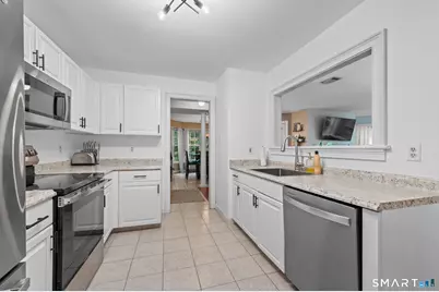 75 Redwood Drive #1104, East Haven, CT 06513 - Photo 5