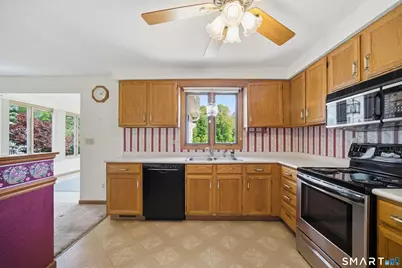 17 Spruceland Road, Enfield, CT 06082 - Photo 11