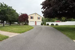 17 Spruceland Rd, Enfield, CT 06082 - Photo 5