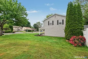 44 Barmore Dr W, Stamford, CT 06905 - Photo 25