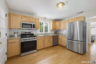 224 Spring St, Manchester, CT 06040 - Photo 7