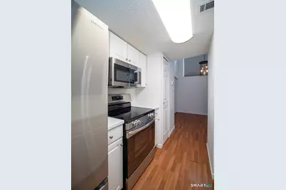 13 Carriage Crossing Lane #13, Middletown, CT 06457 - Photo 9