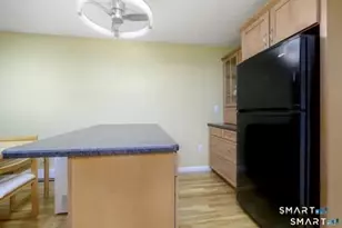 637 Cove Rd, Stamford, CT 06902 - Photo 3