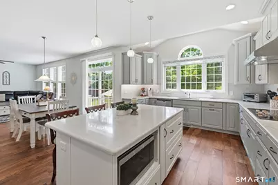 33 South Crossing Way, Bethel, CT 06801 - Photo 5