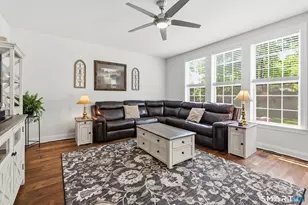 33 S Crossing Way, Bethel, CT 06801 - Photo 13