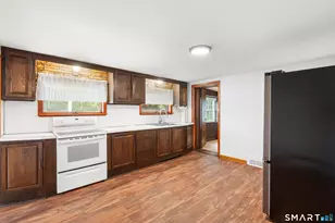 399 Hawthorne Ave, Derby, CT 06418 - Photo 15