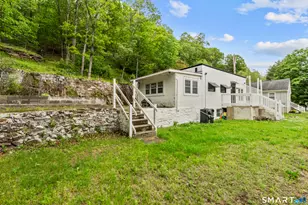 399 Hawthorne Ave, Derby, CT 06418 - Photo 9