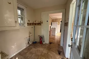 66 Overland Ave, Bridgeport, CT 06606 - Photo 11