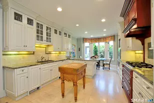 2 Schuyler Ln, Bloomfield, CT 06002 - Photo 19