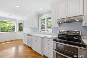 24 Biltmore Park, Bloomfield, CT 06002 - Photo 9