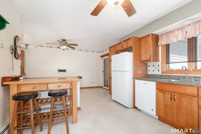 23 Sara Circle, North Haven, CT 06473 - Photo 7