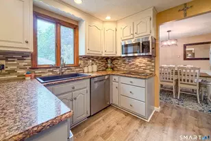 141 Sandy Ln, Meriden, CT 06450 - Photo 9