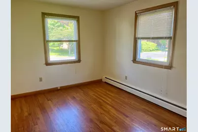 35 Warsaw Street #First floor, Fairfield, CT 06825 - Photo 15