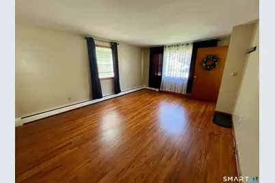 35 Warsaw Street #First floor, Fairfield, CT 06825 - Photo 5