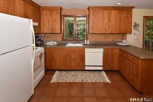 607 Old Post Rd, Tolland, CT 06084 - Photo 11