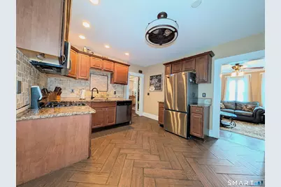 56 Higgins Avenue, Bridgeport, CT 06611 - Photo 23