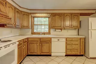 37 Dorothy Dr, Torrington, CT 06790 - Photo 11