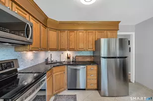 162 Hawthorne Ave, Derby, CT 06418 - Photo 3