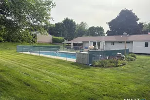 68 Earl Ave, Hamden, CT 06514 - Photo 15