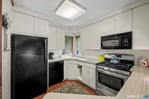 25 Maple Dr, New Milford, CT 06776 - Photo 9