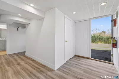239 E Main Street, Clinton, CT 06413 - Photo 27