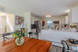 60 Warner Ave, Middletown, CT 06457 - Photo 7