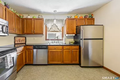188 Academy Avenue, Waterbury, CT 06705 - Photo 17