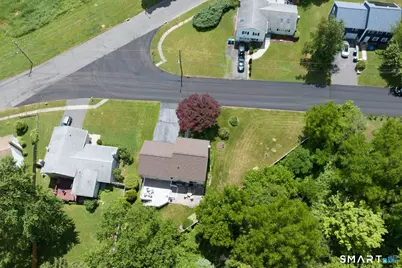 4 Lee Circle, Bloomfield, CT 06002 - Photo 37