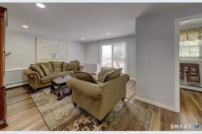 4 Lee Circle, Bloomfield, CT 06002 - Photo 9