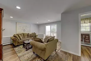 4 Lee Cir, Bloomfield, CT 06002 - Photo 9