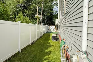 1679 Litchfield Turnpike, Woodbridge, CT 06525 - Photo 25