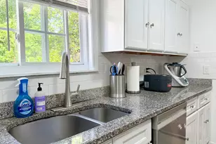 1679 Litchfield Turnpike, Woodbridge, CT 06525 - Photo 11
