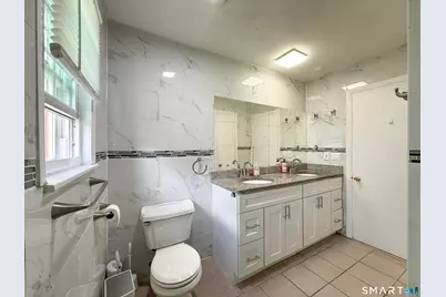 1679 Litchfield Turnpike, Woodbridge, CT 06525 - Photo 15