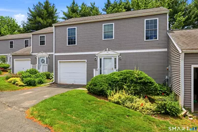3 Tanglewood Court #3, Bloomfield, CT 06002 - Photo 3