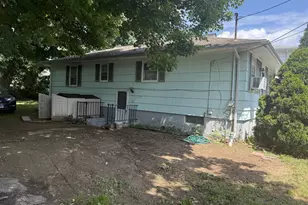 166 Marigold Ave, Bridgeport, CT 06606 - Photo 3