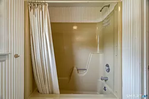 18 Billings St, Stonington, CT 06379 - Photo 19