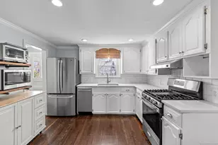 10 Greenacres Ave, West Hartford, CT 06107 - Photo 17