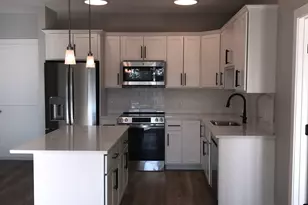 300 Harbour Close, New Haven, CT 06519 - Photo 5