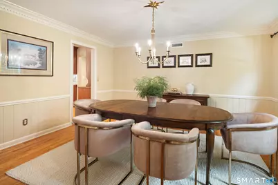 130 Comstock Hill Road, New Canaan, CT 06840 - Photo 11