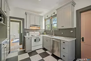 53 Burr St, West Hartford, CT 06107 - Photo 7