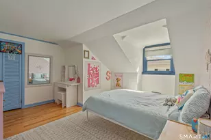 53 Burr St, West Hartford, CT 06107 - Photo 15