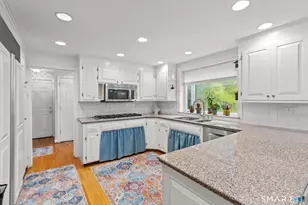 30 Fox Chase Ln, West Hartford, CT 06107 - Photo 7